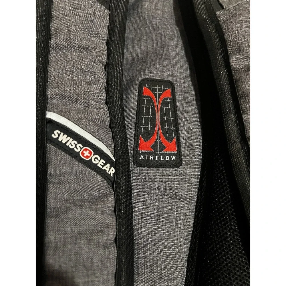 SwissGear 1900 ScanSmart Backpack - fits up to 17